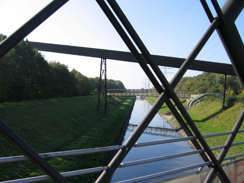 Licht und Schatten - Emscherbrücke