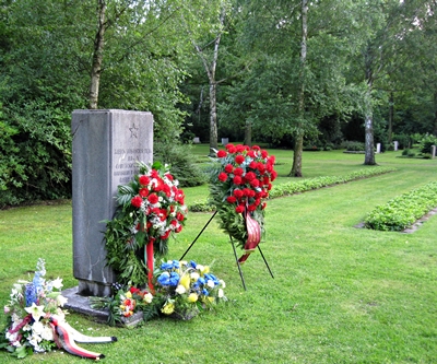Bild: Friedhof Horst-Süd, Mahnmal für russische Kriegsgefangene bzw. Zwangsarbeiter