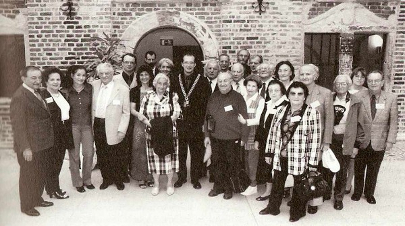 2001 - Überlebende der Shoa mit OB Wittke im Schloß Horst in Gelsenkirchen