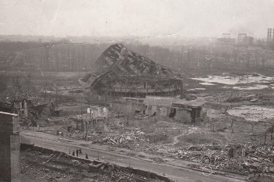 Dieses Bild zeigt deutlich wie schwer Bergmannsglck im Januar 1945 getroffen worden war.